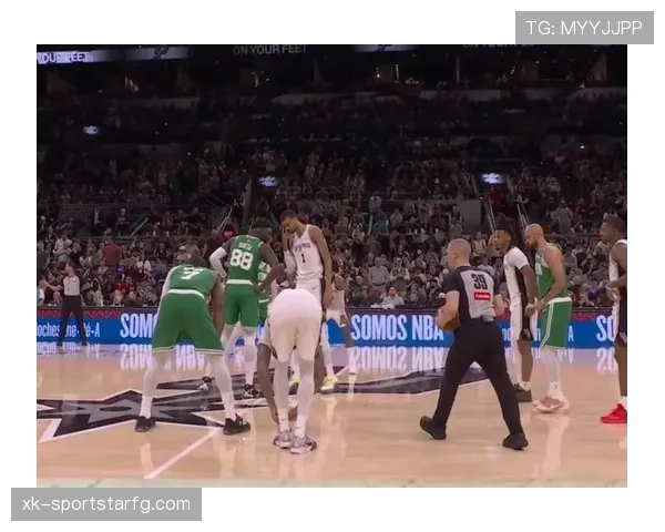 怀特挡拆率提升显著 拉开进攻空间助力马刺核心地位