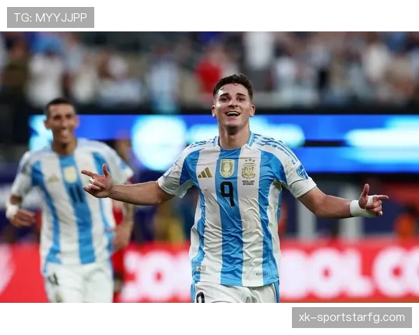 从河床核心到曼城轮换：阿尔瓦雷斯的跨越之路